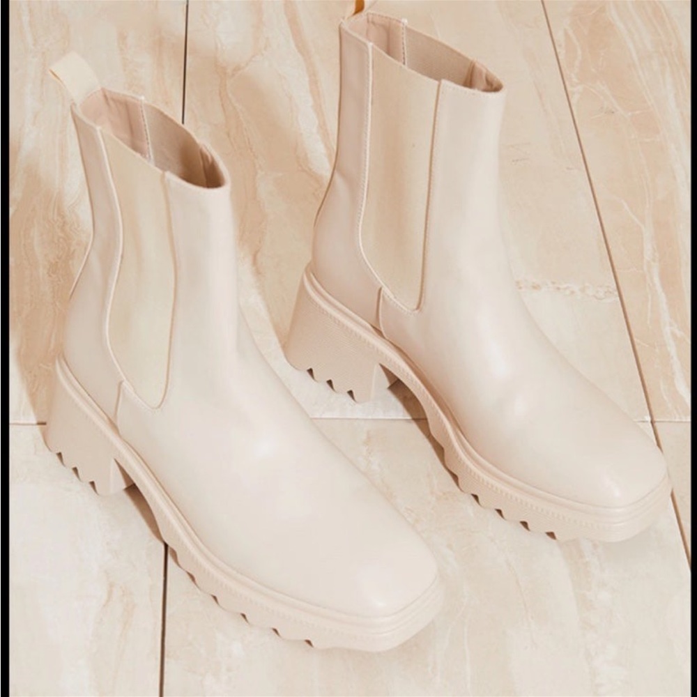 Cream Matte PU Chelsea Heeled Ankle Boots. Worn once! Size 8.